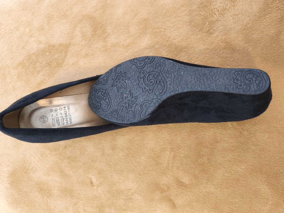 Sapatos pretos femininos, em cunha, nº36