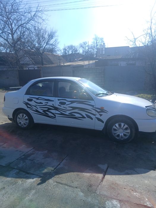 Прадам или обминяю ланос