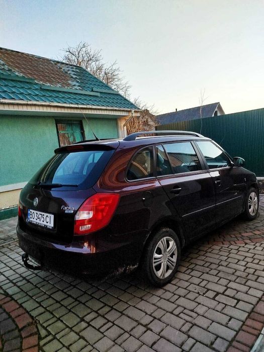 Продам чудовий,економний автомобіль