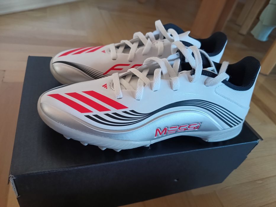 Buty piłkarskie 36 turfy dla dzieci adidas F50 Messi League