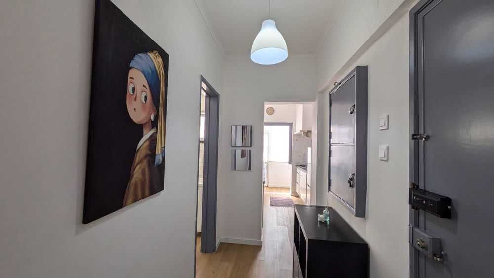 T Fantástico! Em Queluz mobilado e equipado, com terraço