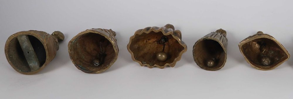 Sinetas de mesa em latão, CADA