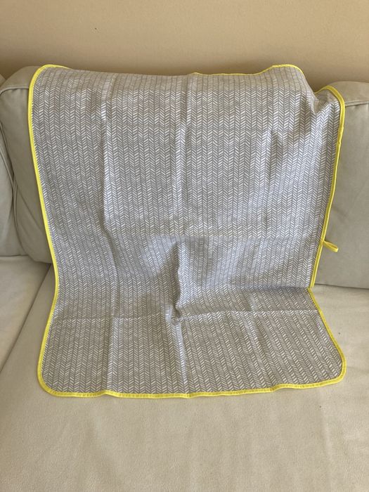 Mala de bebé e resguardo lavável da IKEA