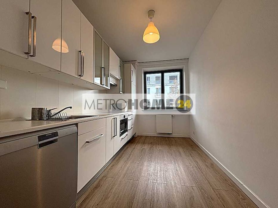 Czteropokojowy klimatyzowany apartament z garażem przy ul.Dobrej na Powiślu