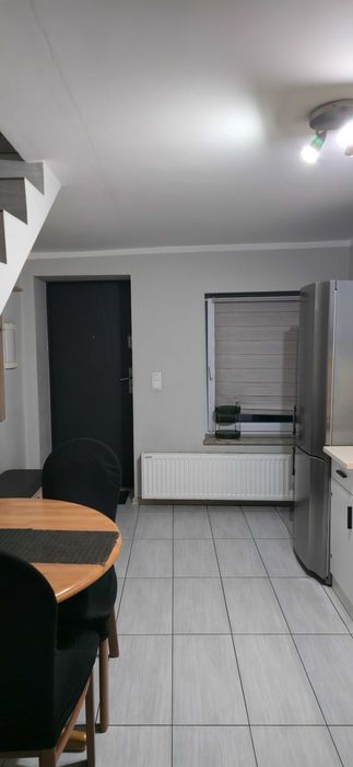 Wynajmę dwupoziomowe , 3 pokojowe mieszkanie.