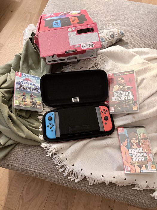 Jogos nintendo switch (GTA Triology, Pokemon Arceus, Read Dead)