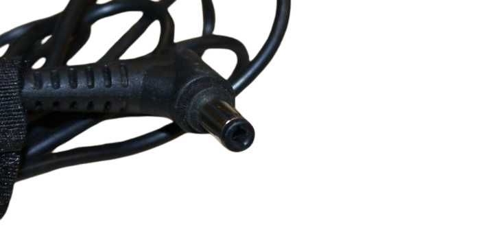 Zasilacz Toshiba 19V 2,37A 45W wtyk 5,5 x 2,5 mm