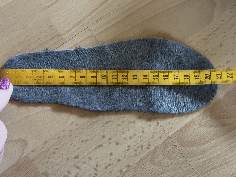 Komplet narty kijki buty i kask