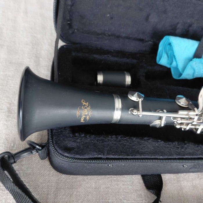 Clarinete Mib (requinta)