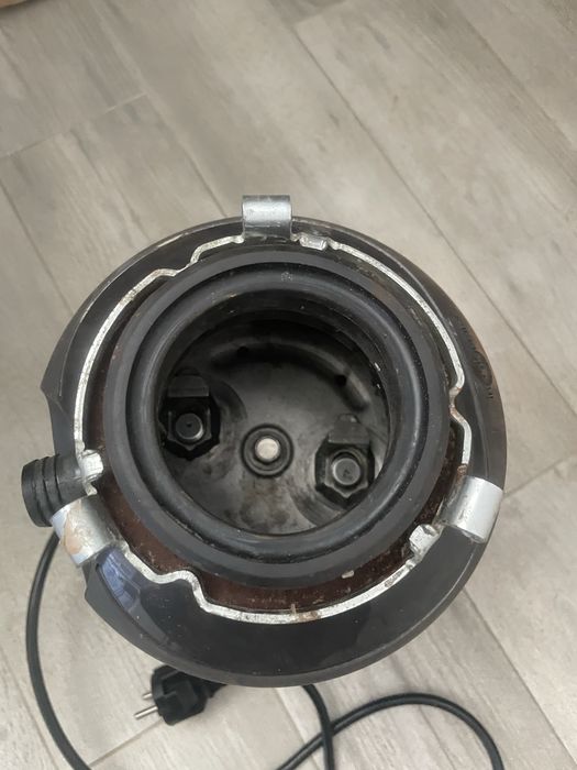 Подрібнювач Insinkerator измельчитель диспоузер model 56