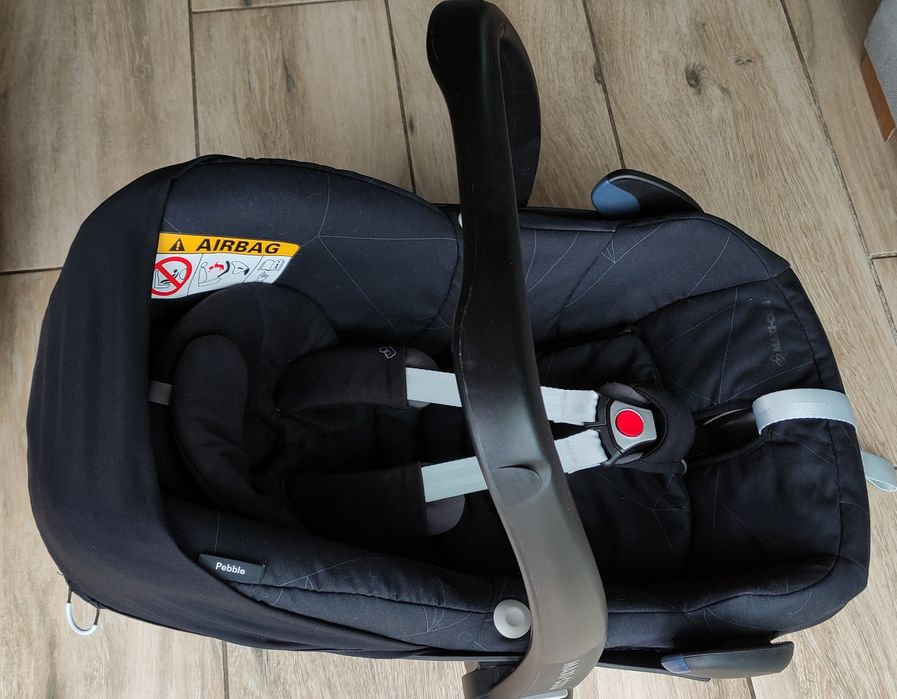 Fotelik Maxi Cosi Pebble, czarny, stan bardzo dobry, 0-13 kg