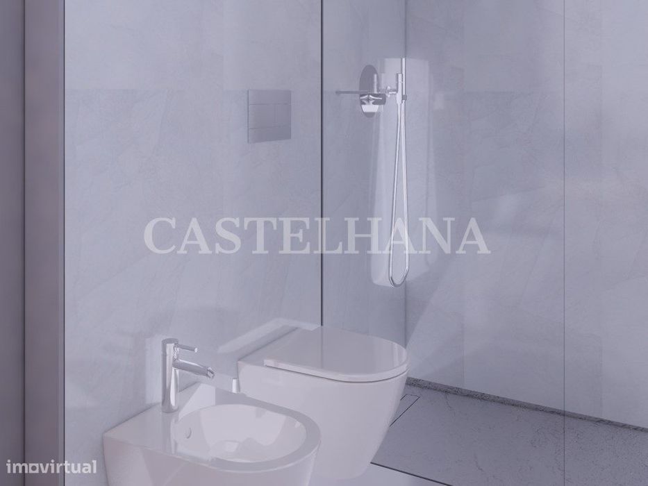 Apartamento T0 com varanda, no Porto