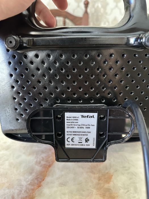 Сендвічниця Tefal UltraCompact SM155212 700W