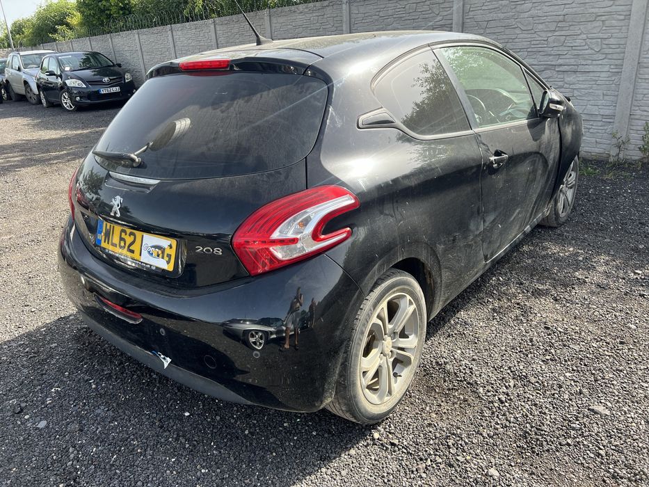 Peugeot 208 silnik 8HR 1.4 HDI 2012r,Anglik z kluczykami..