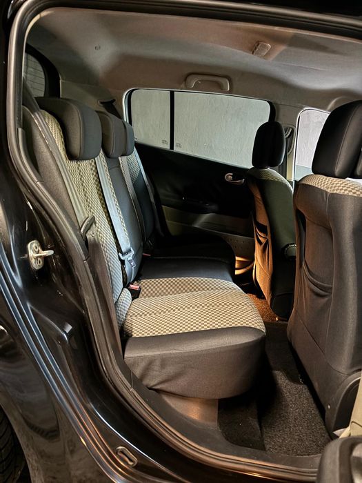 Renault Megane 1.4 Dinâmic 60 mil kms NOVO