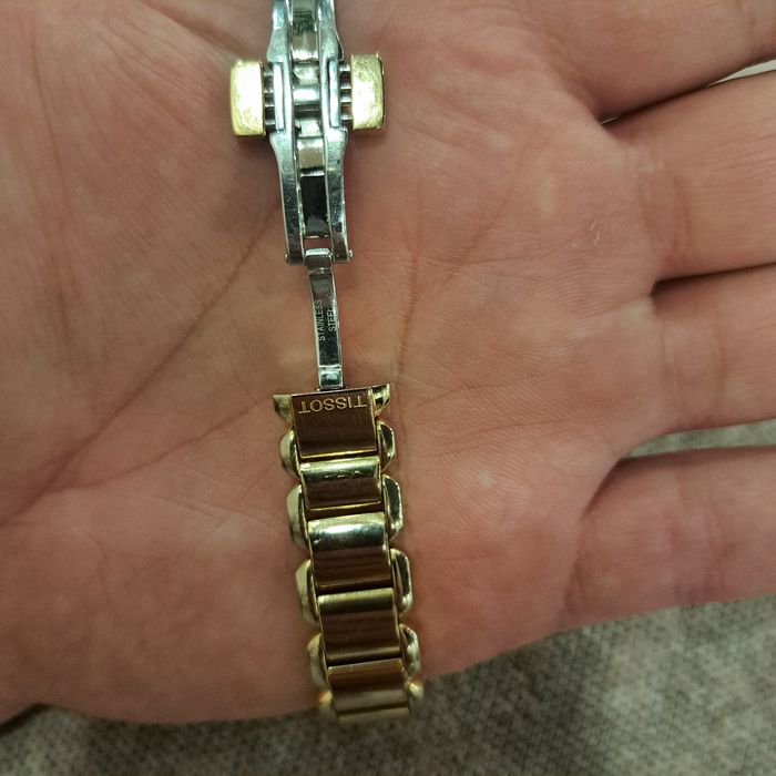 Жіночий наручний годинник TISSOT