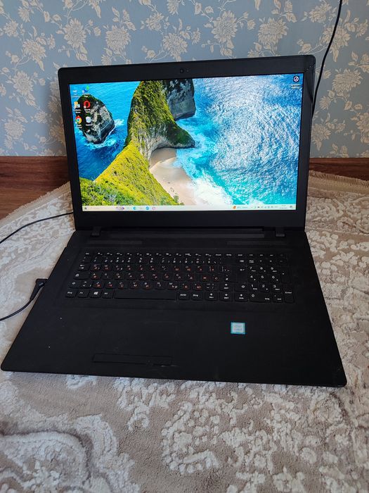 Ноутбук Lenovo 17 діагональ
