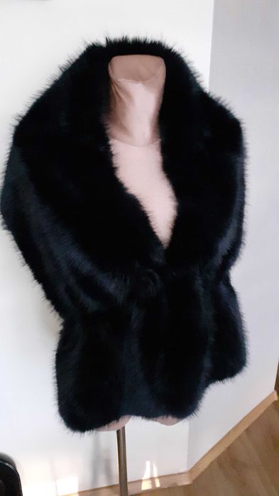 Piękny szal z futra