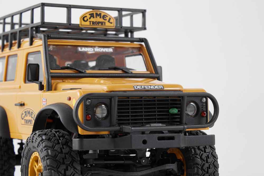 Машинка на радіокеруванні FMS 1:24 FCX24M Land Rover DEFENDER 90 Camel