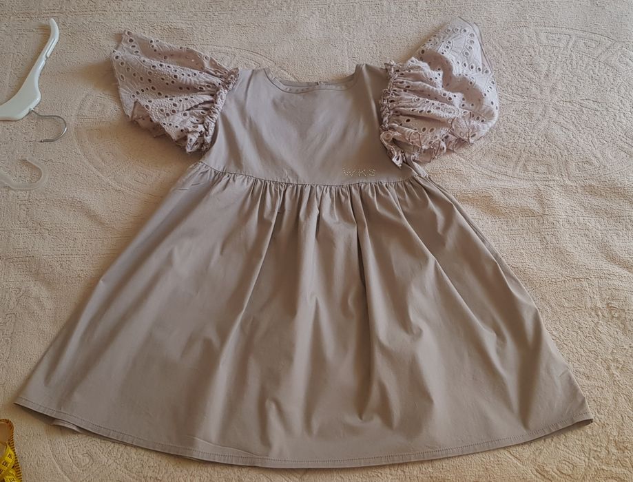 Продам отличный сарафан, платье Well 128р