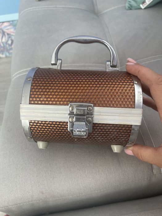 Кейс для прикрас