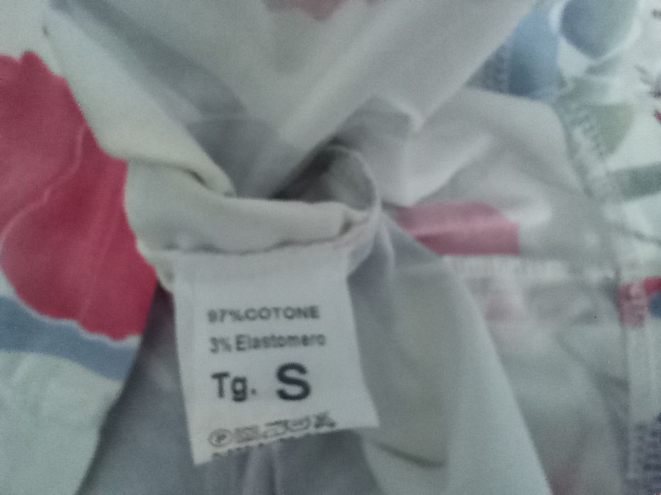 Vestido manga cava florido