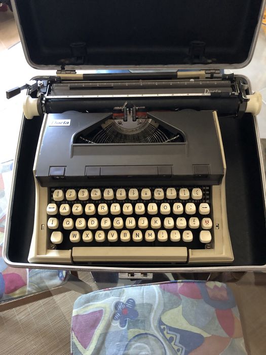 Docta Typewriter
