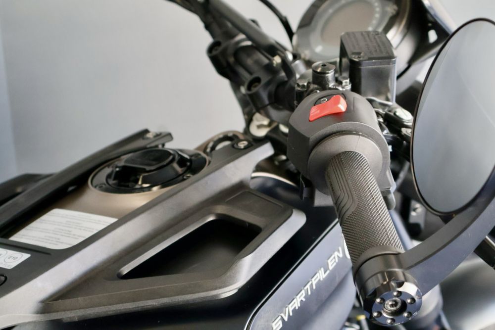 Husqvarna 125 sp ( garantia até 2028)