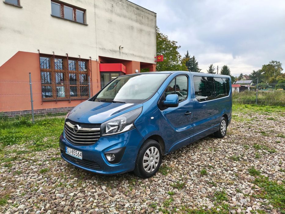 Opel Vivaro Vivaro Long klima tył faktura vat 23%
