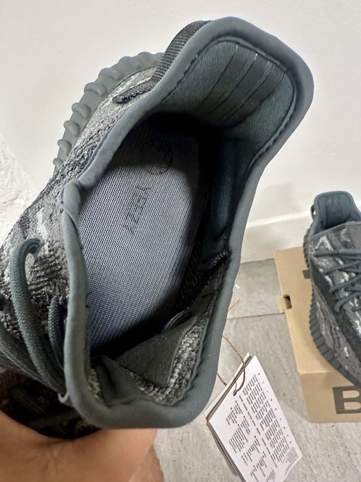 Adidas Yeezy Boost 350 V2 Dark Salt