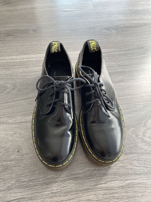 Жіночі шкіряні туфлі під бред Dr. Martens