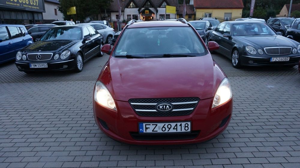 Kia Cee'd zarejestrowany, ubezpieczony. Gwarancja. Polecam !!!