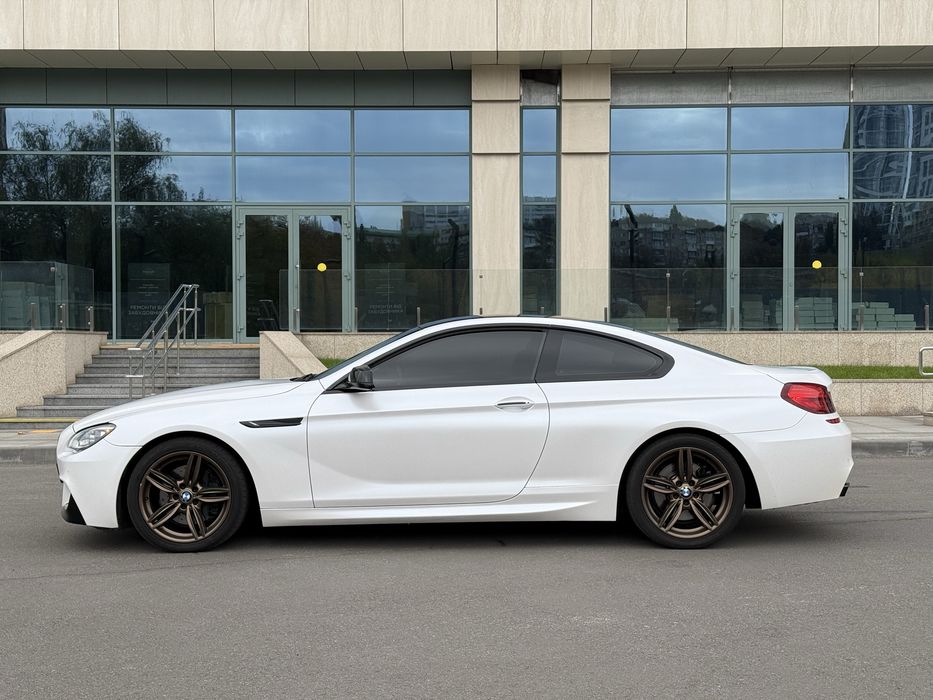 BMW 650i (4.4 V8)