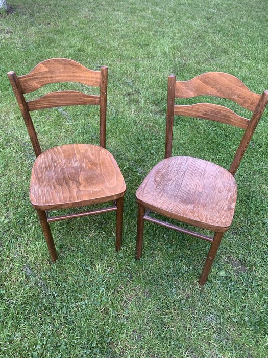 Stare krzesła dwie sztuki