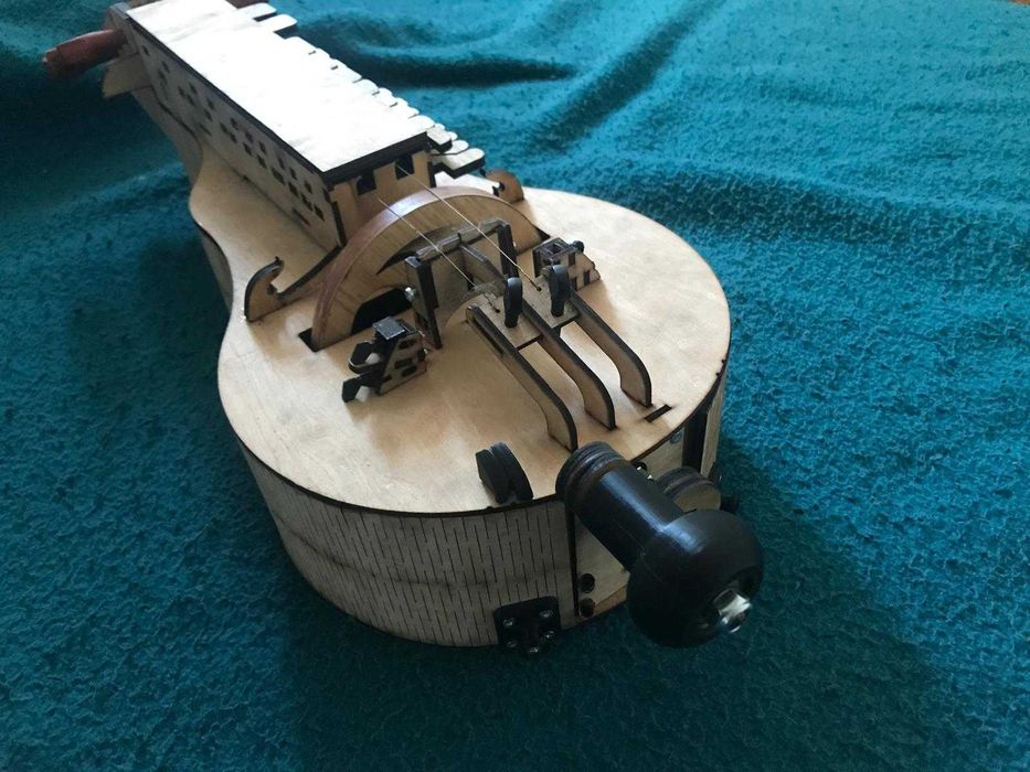 Hurdy-gurdy, accordion, zanfona, wheel fiddle64584259556865124