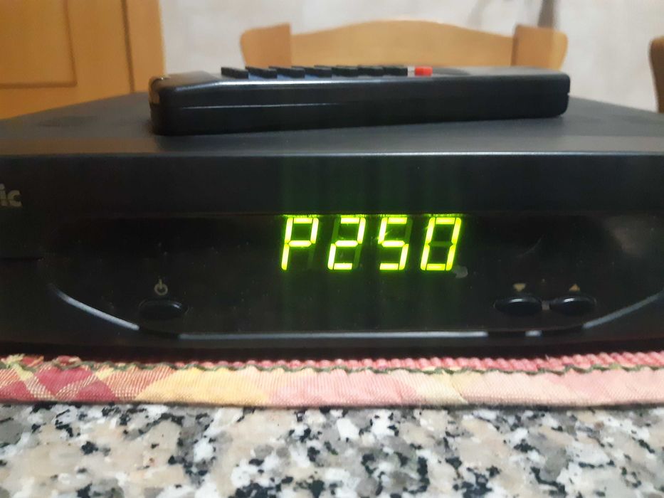 Metronic Satellite Receiver 44220364584281991170121