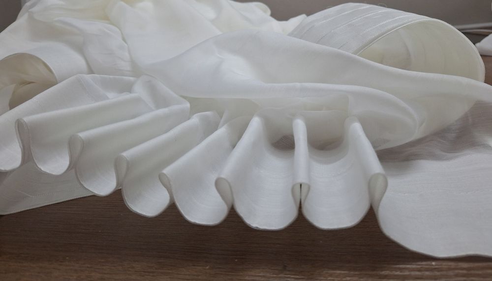 Продам гардіну білого кольору