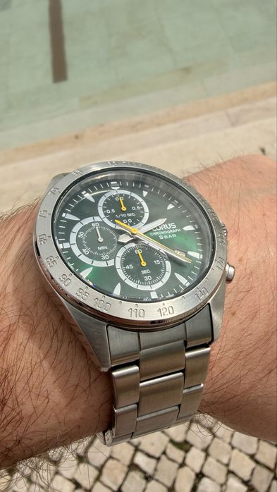 Lorus Chronograph 5bar water resistant