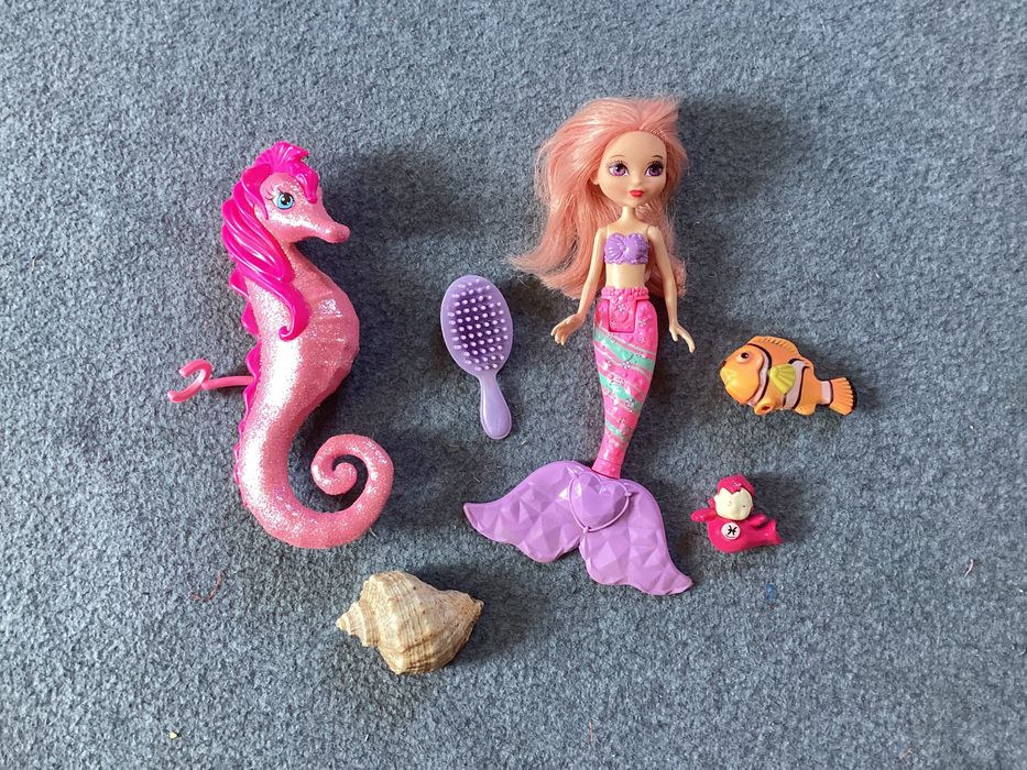 Кукла барби  Русалочка.с аксесуарами. фирма  .Маттел для игры с водой