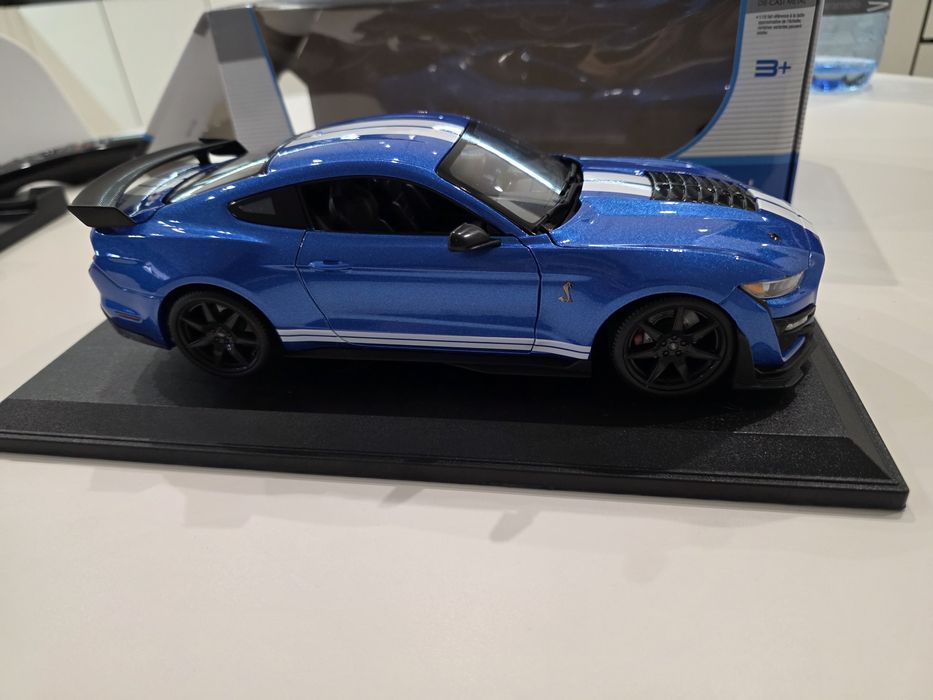 Mustang Shelby GT 500 - 1:18 - NOVO