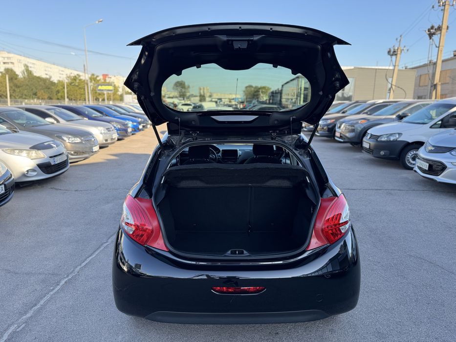 Продам Peugeot 208