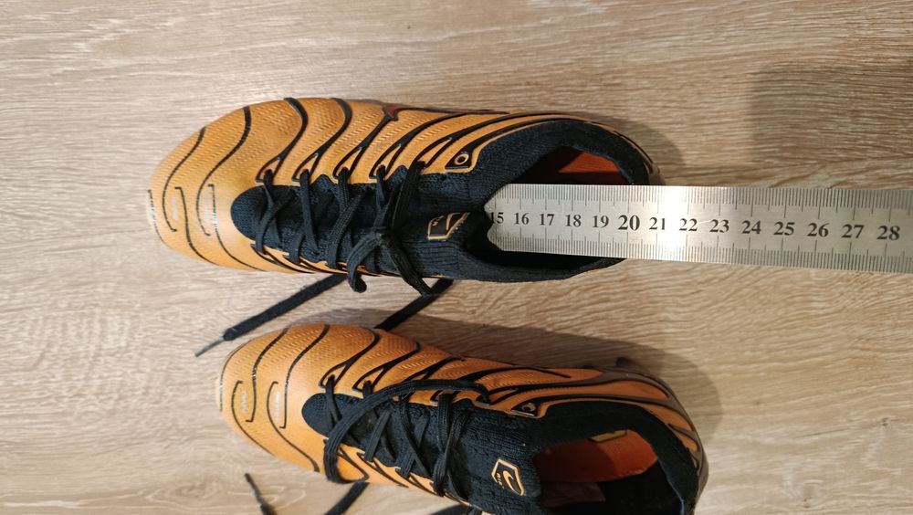 Бутси Nike Air жовті з чорним