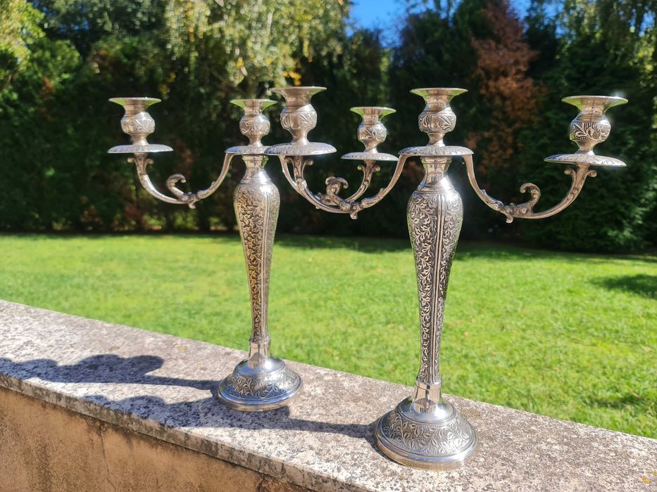Candelabros em metal para velas (par)