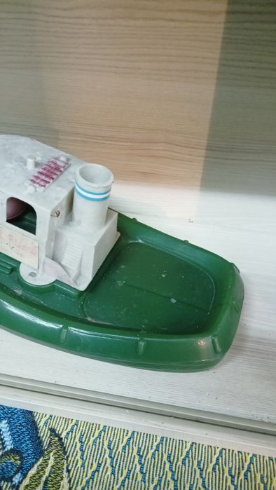Stara zabawka łódka