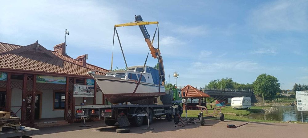 USŁUGI TRANSPORTOWE HDS o mocy (13 Ton)  ładunki do 11m Dźwig