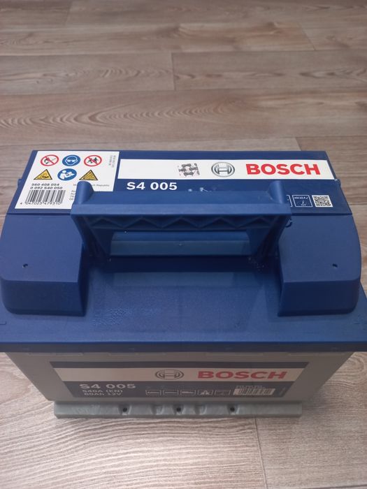 Акамулятор Bosch S4 60Ah