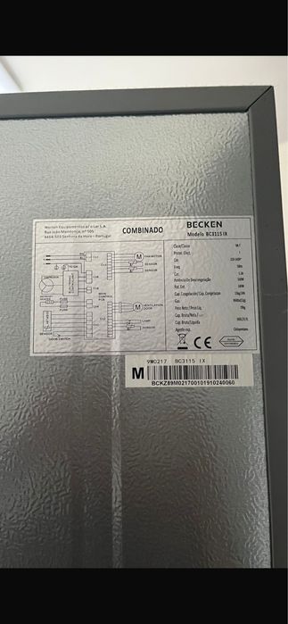 Frigorífico BECKEN BC3118 IX