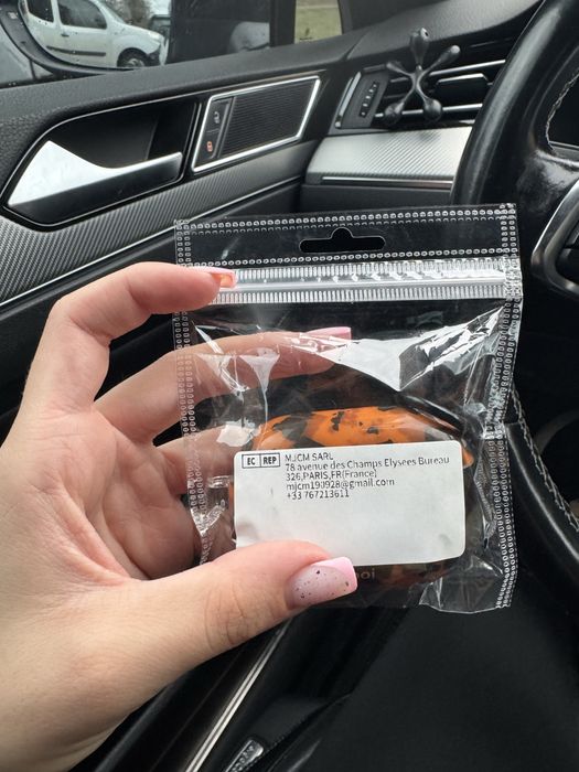 Airpods pro лівий навушник+кейс