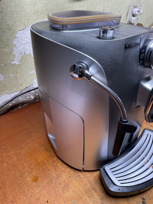 Кавомашина/Кофемашина SAECO Talea Giro