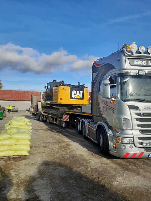 Transport niskopodwoziowy pojazdów, maszyn budowlanych, rolniczych